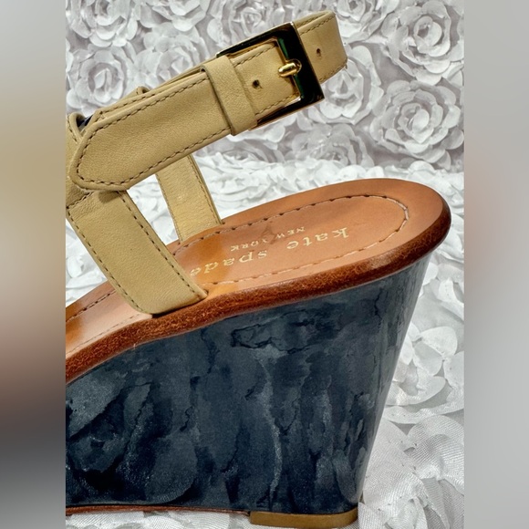 Kate Spade Sandpiper Wedge Platform Sandal Blue Birds Summer Tropical Size 8.5 - Picture 11 of 12